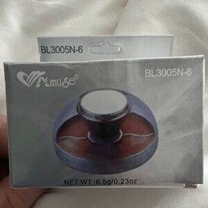 Muse Dual-Tone Blush in Silver and Brown